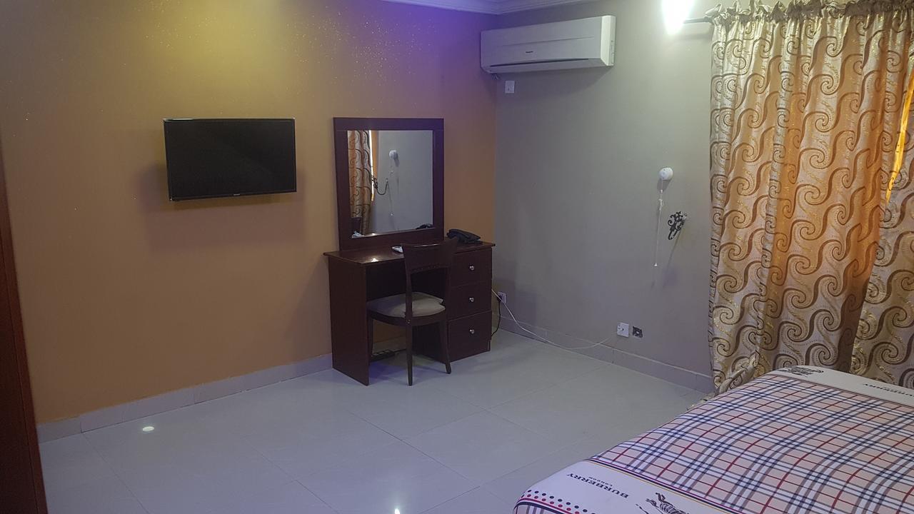 November 5 Hotel Bale Akiosi Exterior photo